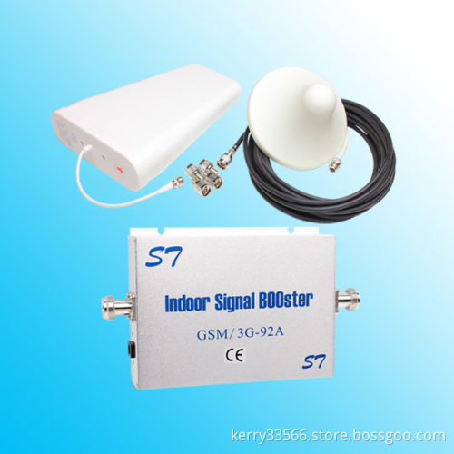 Dual-band mobile phone signal booster for 900/3G